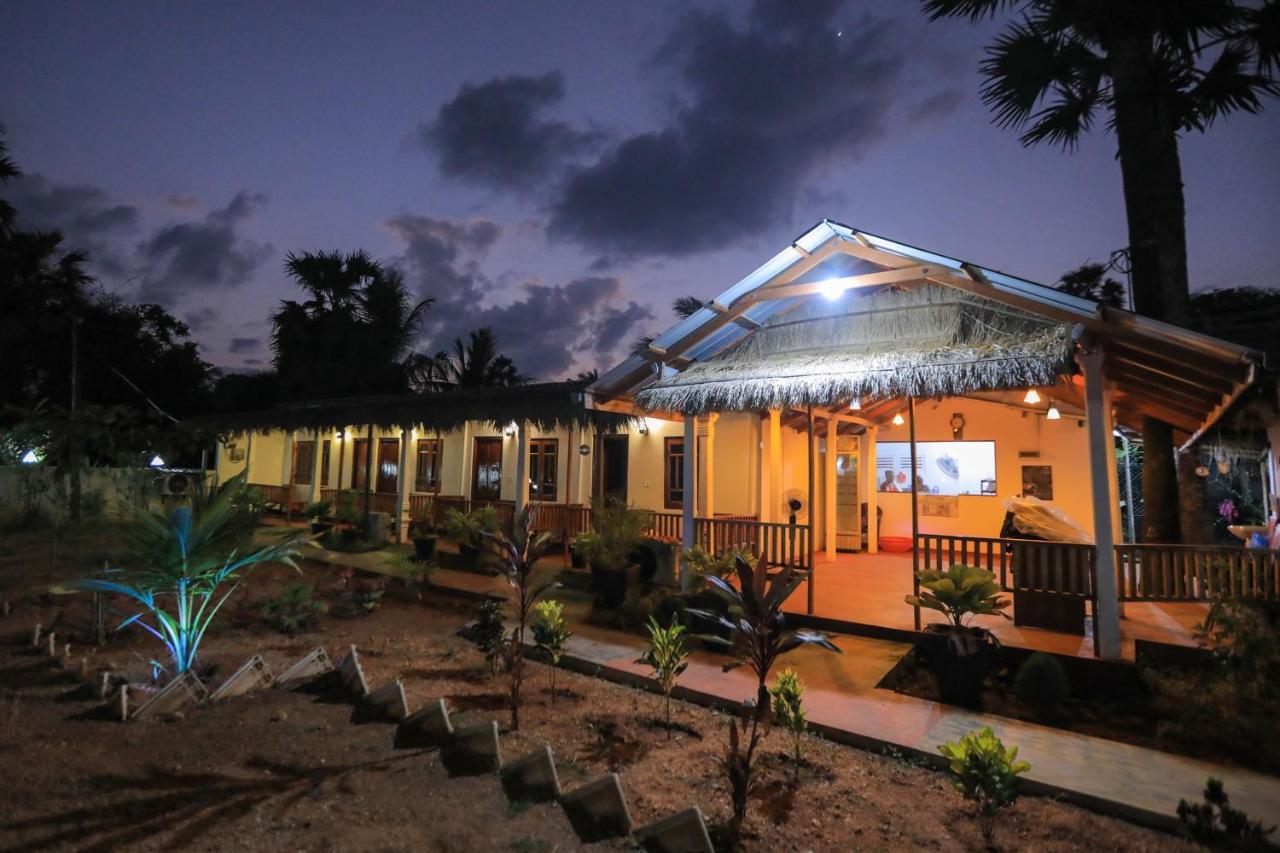 Trinco Star Cabana Trincomalee Exterior photo